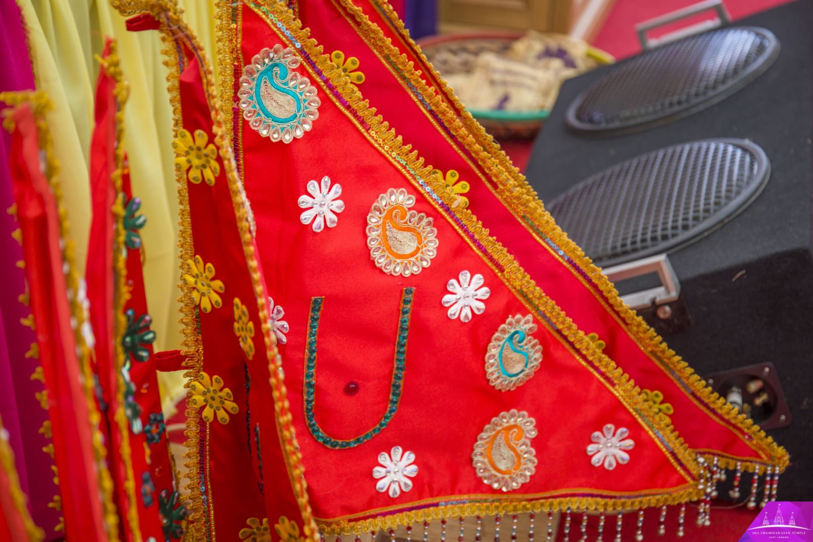 ©1987-2017 SKS Swaminarayan Temple East London